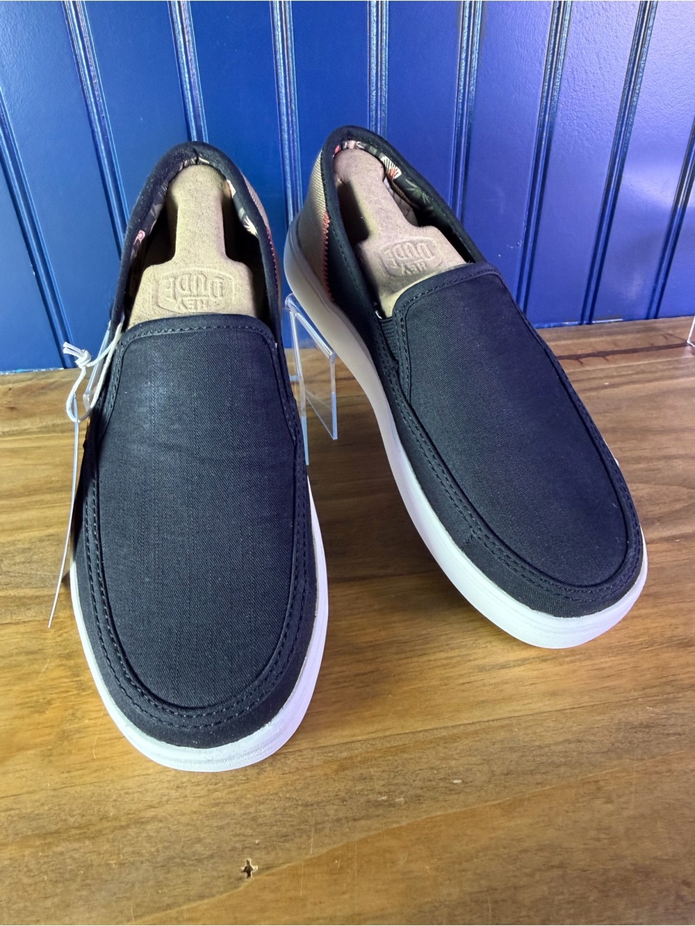 NIB HEYDUDE Sunapee Craft Linen Black Tan Slip On Shoes Women’s 6